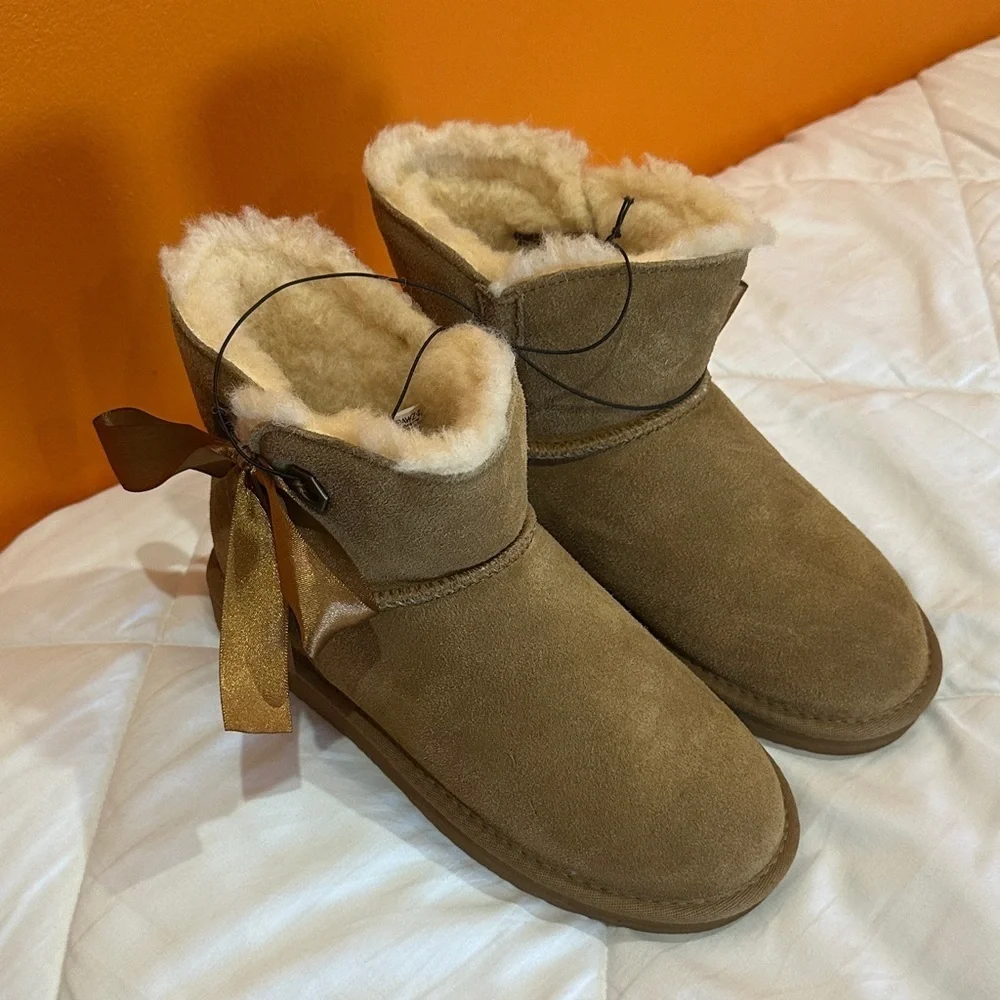 NEW PAWZ Brown Suede Boots with Ribbon size 7